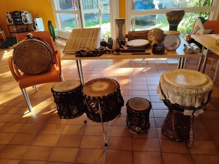 instruments de percussions africaines et de musique du monde utilisés pour les concerts de PERCUTENSEMBLE